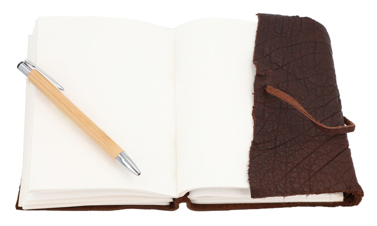 2P5-24-2_innen1-Buch-leder