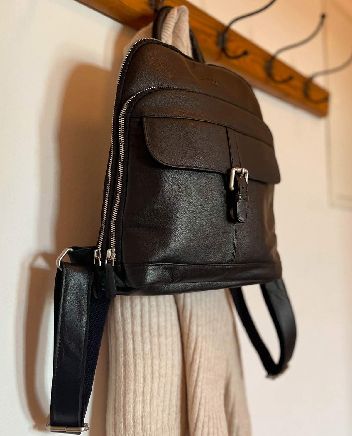 L.Credi, Bags, All Leather Backpack In Black In Good Condition